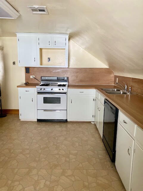 Building Photo - 1 Bed 1 Bath Apartment in Peaceful Setting