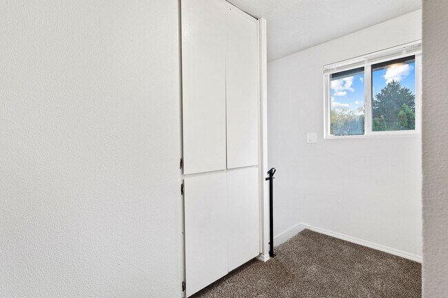 Building Photo - 367NW