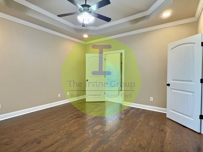 Building Photo - 4/2 home in Deatsville! Move in ready!