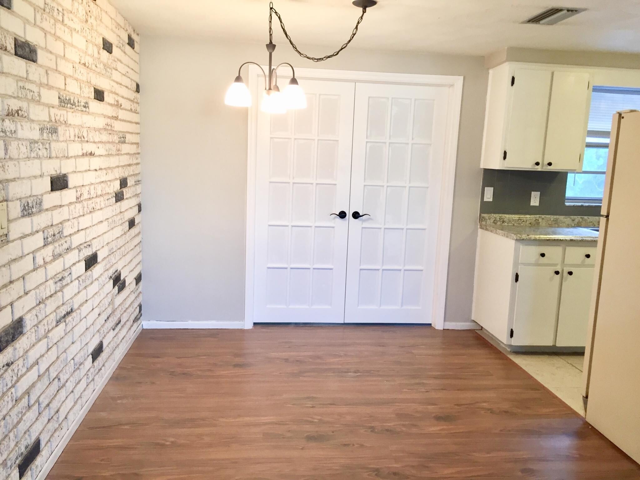 Building Photo - 3743 Woodcock Dr