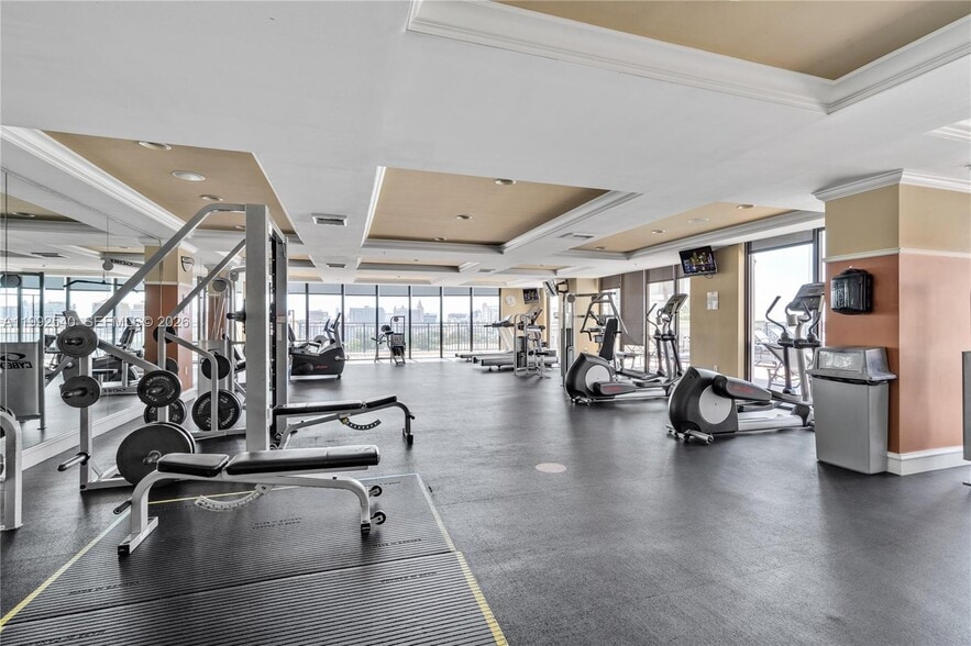 Building Photo - 888 S Douglas Rd