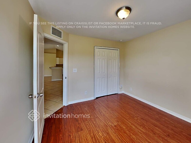 Building Photo - 2718 31st St SW