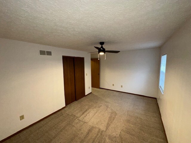 Building Photo - 966 Hidden Acres Ct