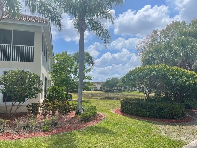 Building Photo - ** BEAUTIFUL UNFURNISHED 3 BED\2 BATH LAKE...