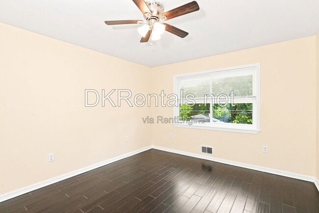 Building Photo - 2494 Glenrock Dr
