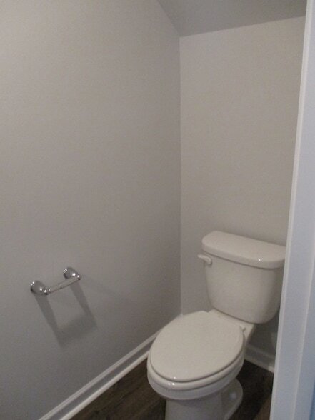 Building Photo - 515 Ferndale Pl