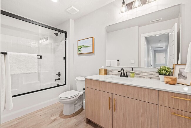 Building Photo - 10053 W Lyrical Dr