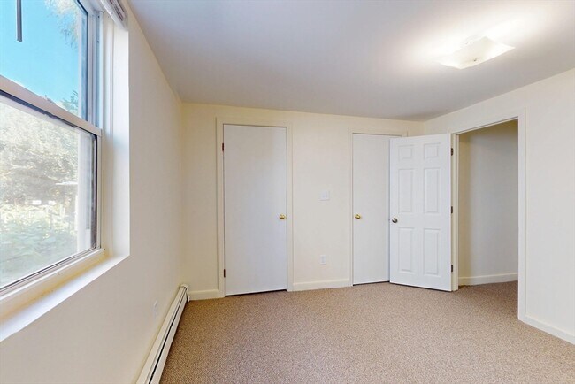 Building Photo - 54 Rumford Ave
