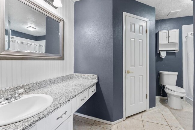 Building Photo - 22142 Pearl Lake Dr