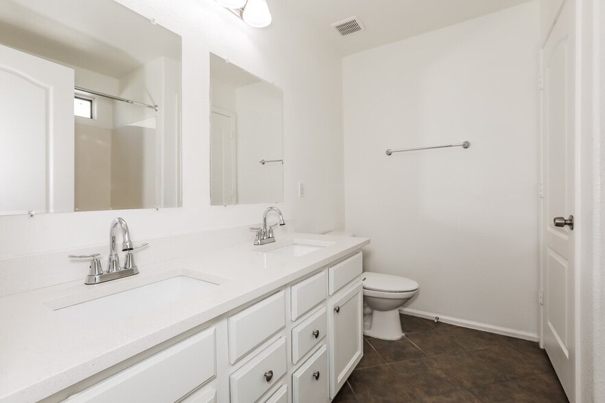 Building Photo - 29420 N Blackfoot Daisy Dr