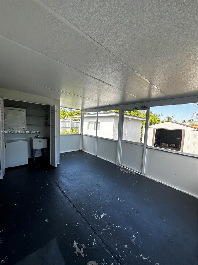 Building Photo - 18121 NW 32nd Ave