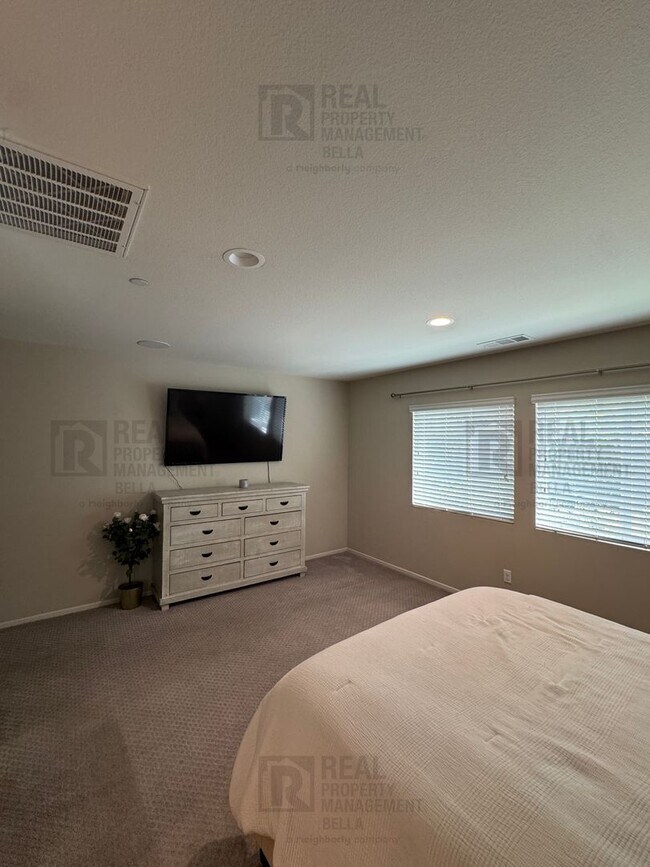Building Photo - 31372 McKenna Ct