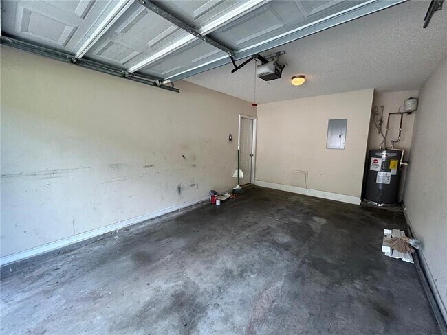 Building Photo - 3233 Glenloch Pl