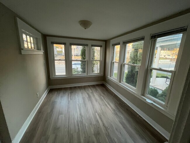 Bedroom/Offfice - 349 Mohawk Ave