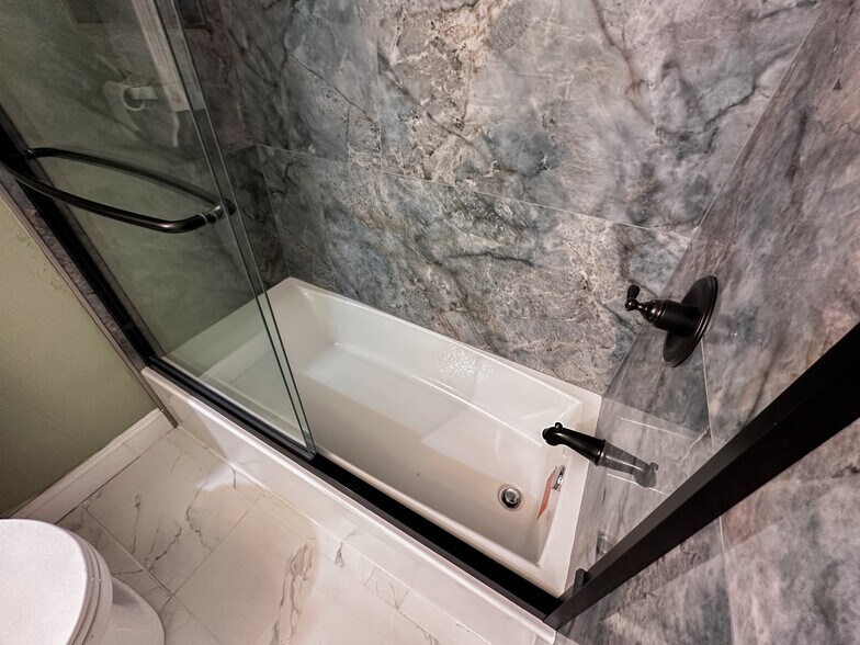 Building Photo - 29 Stone Creek Ln