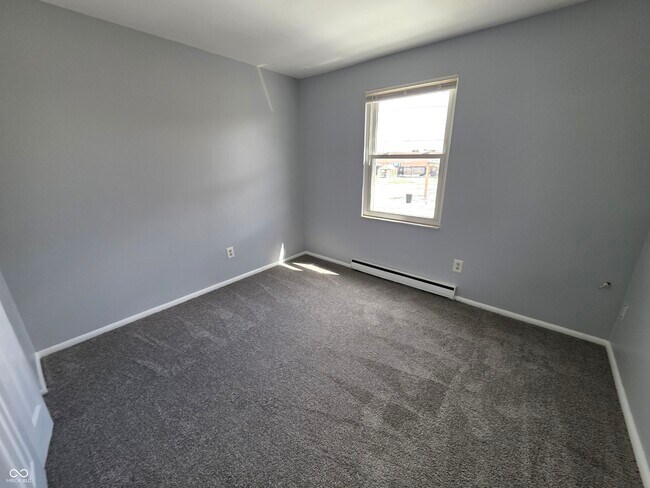 Building Photo - 3821 Biscayne Rd