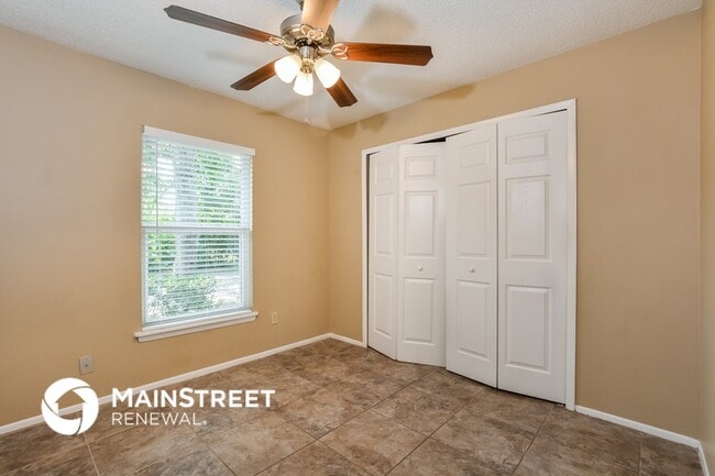 Building Photo - 2375 Moonstone Ave