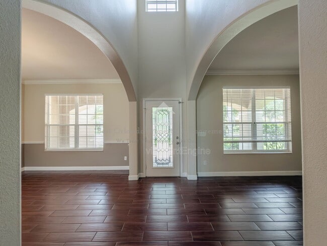 Building Photo - 5109 Legacy Oaks Dr