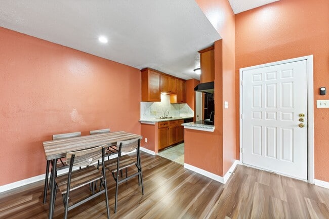 Building Photo - 2120 Wilcrest Dr