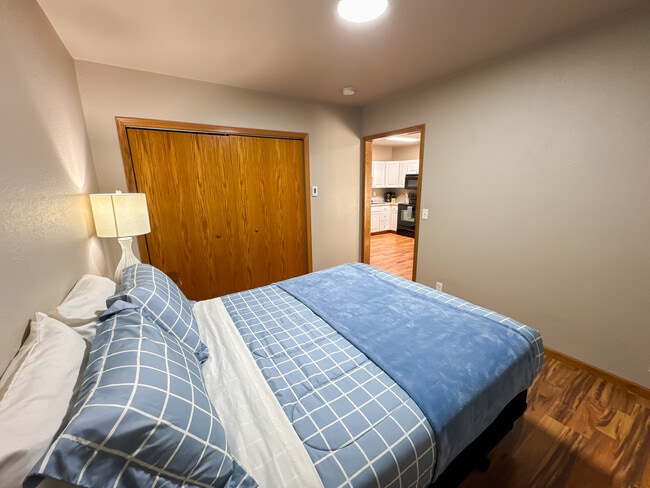 Building Photo - Theater Apartments Beulah