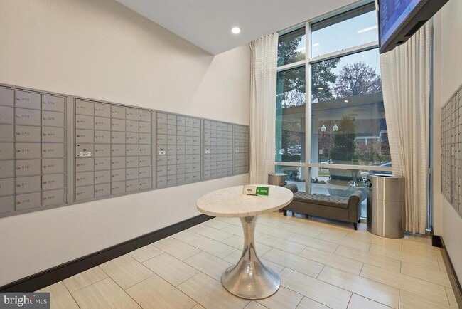 Building Photo - 1225 Martha Custis Dr