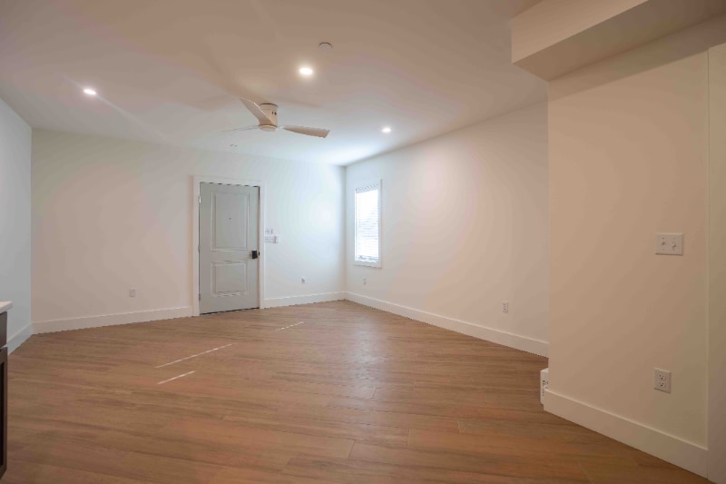 Building Photo - 517 18th St