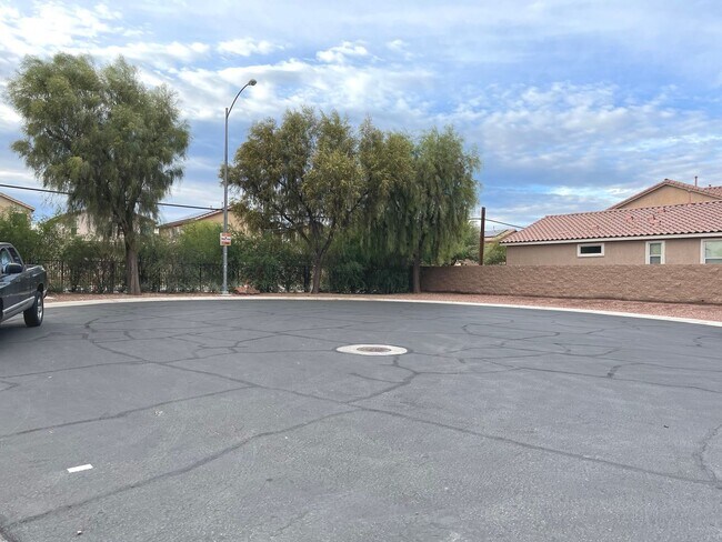 Building Photo - 1847 sq ft, 2 story, 4 Bedroom, 2 1/2 bath, 2 Car Garage home in the Vibrant city of Las Vegas.