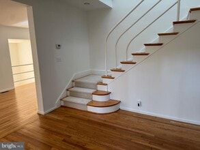 Building Photo - 4920 Butterworth Pl NW