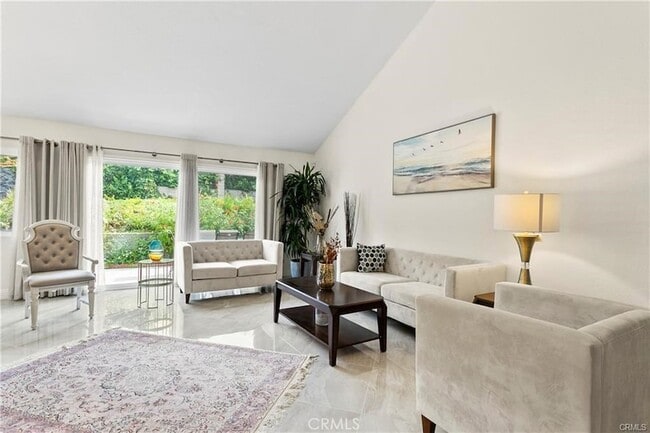 Building Photo - 196 S Donna Ct