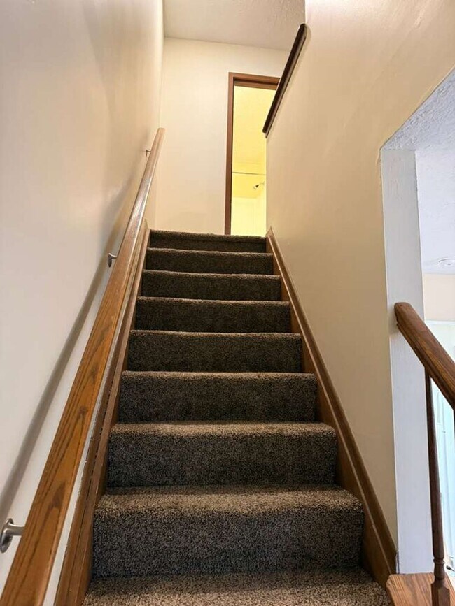 Building Photo - Magnolia Manor Unit 617