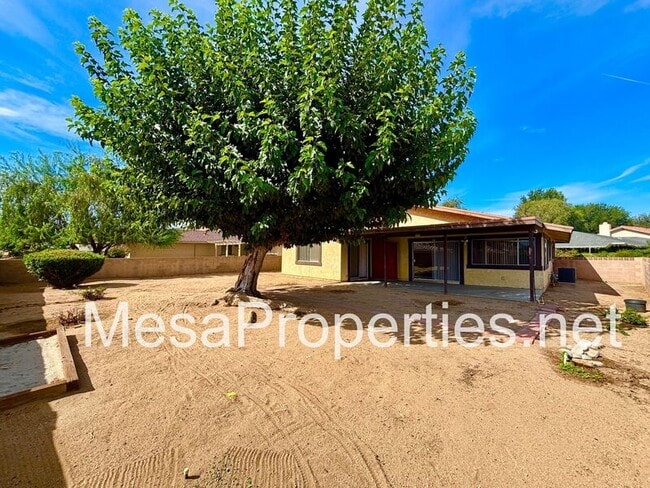 Building Photo - 13185 Rolling Ridge Dr