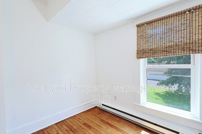 Building Photo - 505 B St