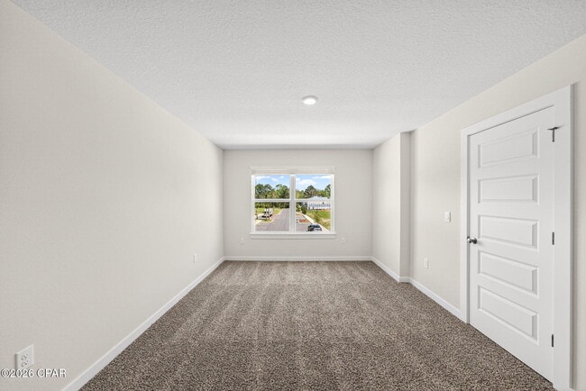 Building Photo - 41 S Main Deck Dr