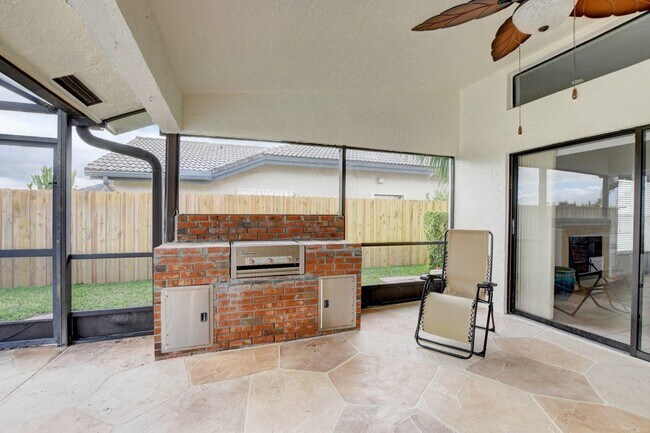 Building Photo - 11511 Island Lakes Ln