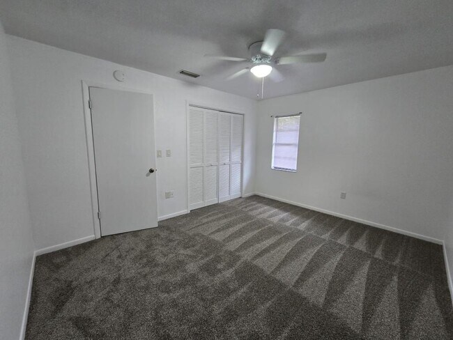 Building Photo - 1420 Mariner Blvd