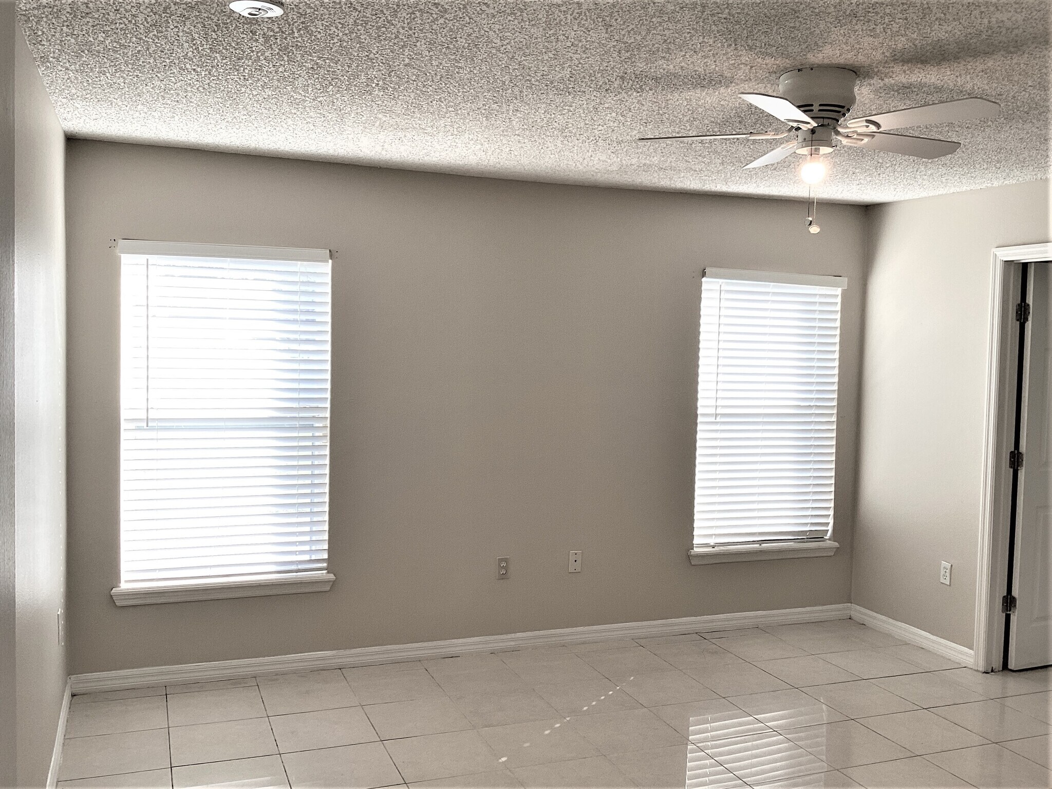 Building Photo - 2809 Sherbrook Ct