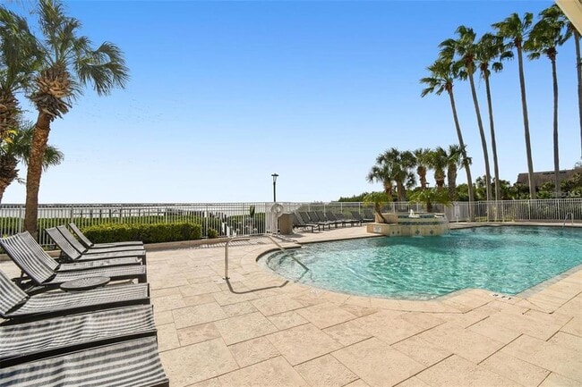 Building Photo - 4304 Bay Club Cir