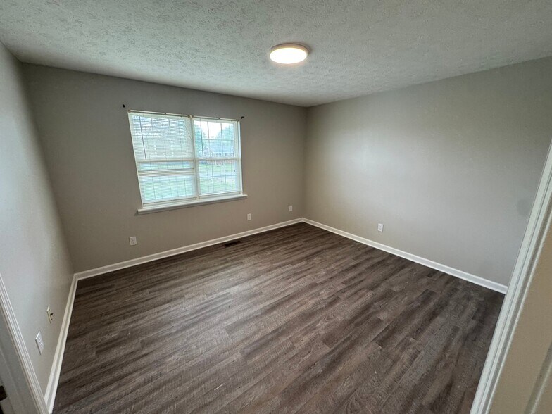 Building Photo - 188 Pine Grove Rd