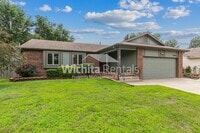 Building Photo - Large 3 bedroom 3 bath home in West Wichita