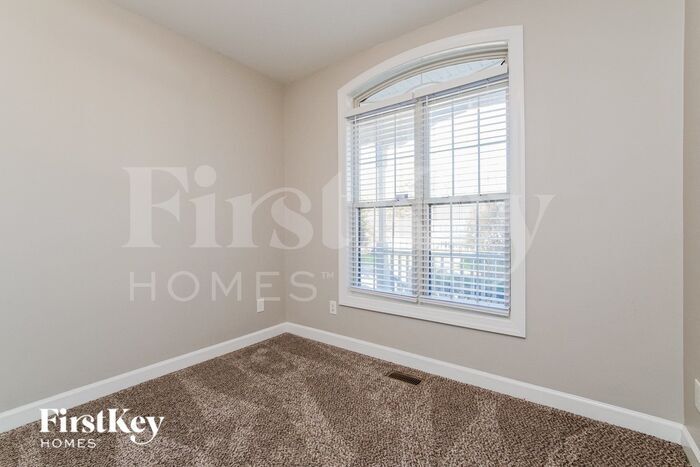 Building Photo - 4104 Mangrove Dr