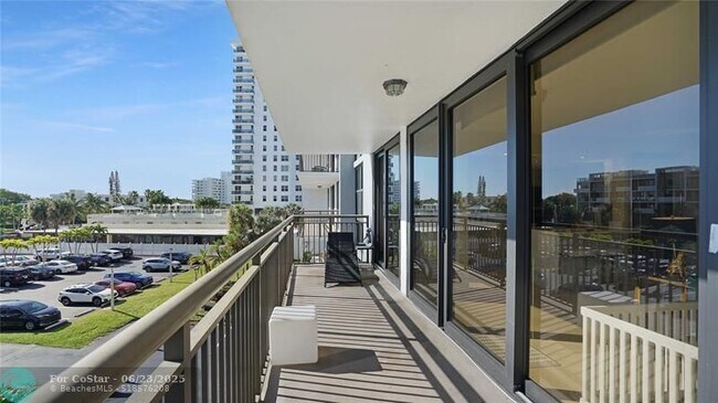 Building Photo - 3031 N Ocean Blvd