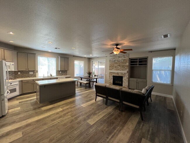 Building Photo - 4-bedroom single story in Sylvan School Di...