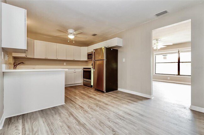 Building Photo - 1524 Sandy Ln
