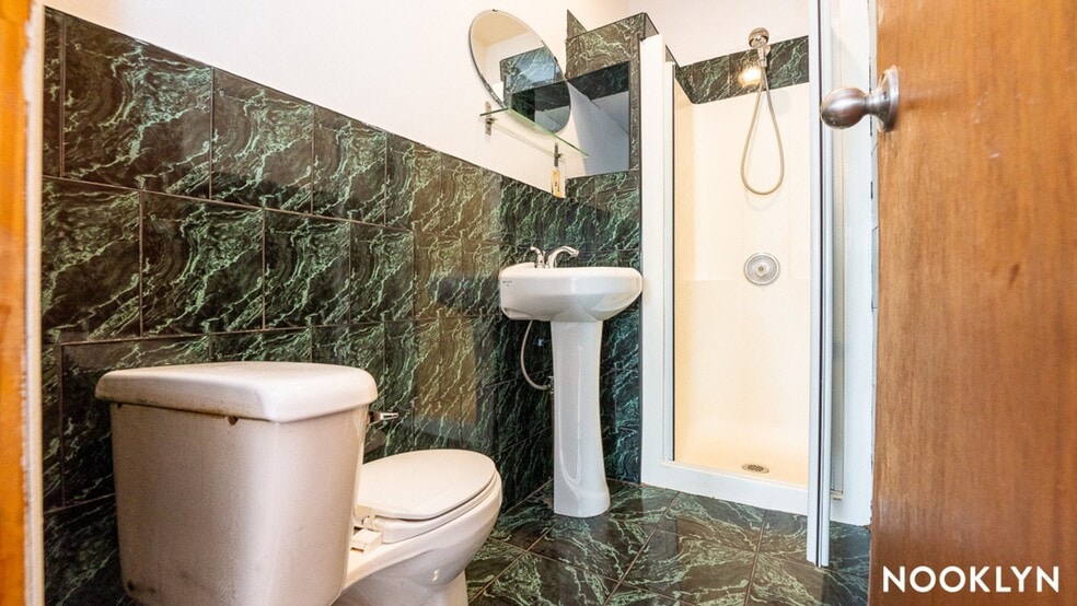 Building Photo - 63 Duffield St