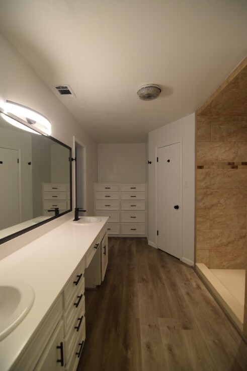 Building Photo - 820 Cedar Ridge Dr