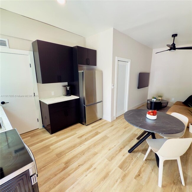 Building Photo - 220 NW 126th St