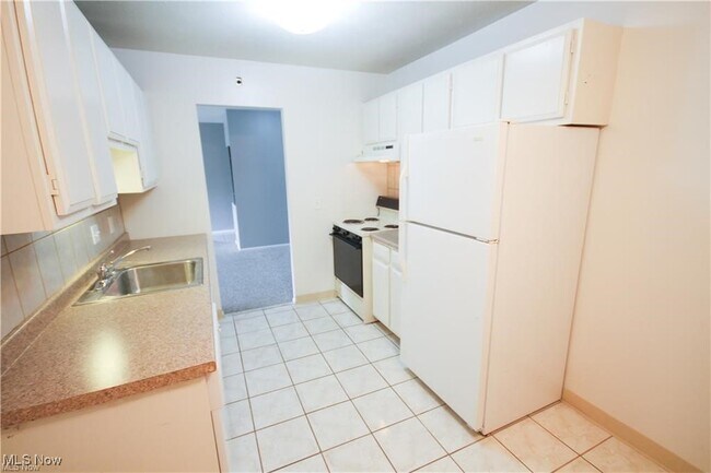 Building Photo - 20333 Detroit Rd