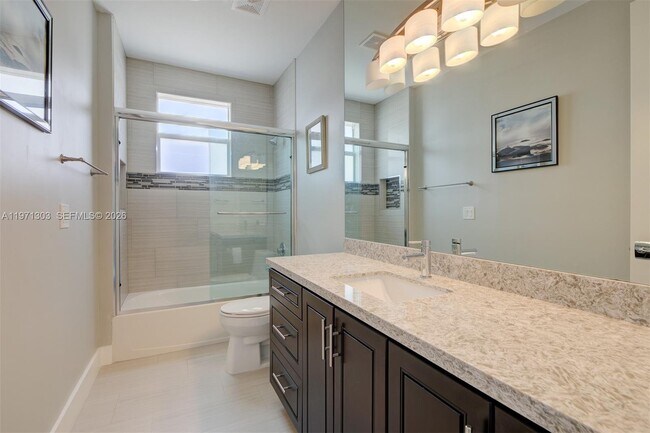 Building Photo - 619 SW 17th St