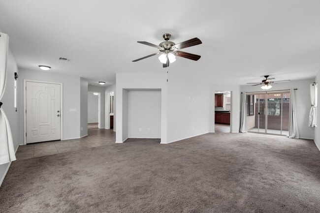 Building Photo - 2220 S Ponderosa Dr