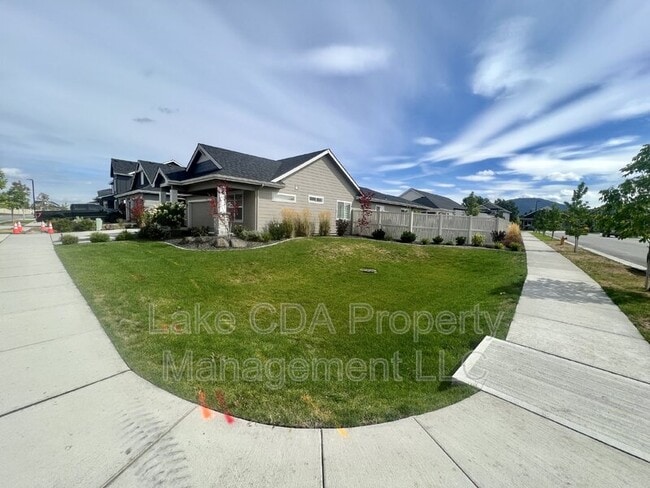 Building Photo - 6888 N Proust Dr
